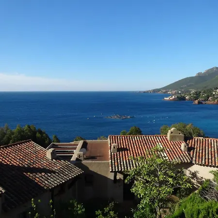 Outstanding Mediterranean Sea View Lejlighed *